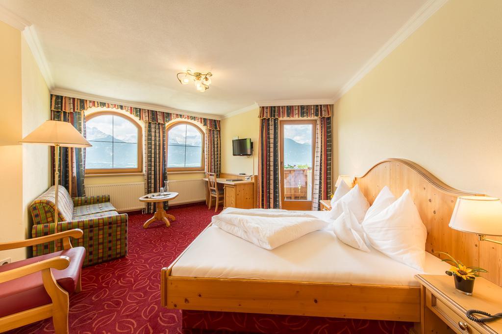 Hotel Jaegerhof Kolsassberg Bagian luar foto
