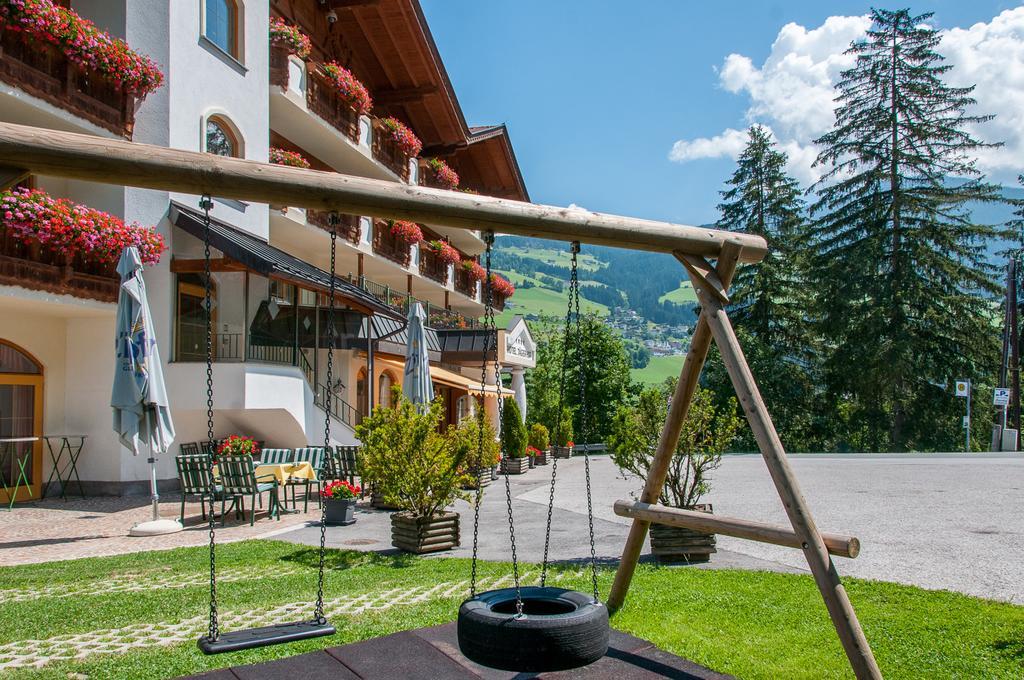 Hotel Jaegerhof Kolsassberg Bagian luar foto